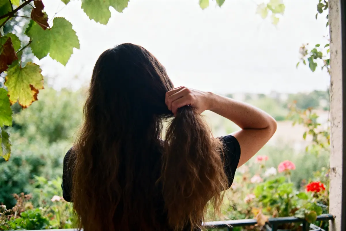 Comment faire pousser les cheveux plus vite ? 5 astuces naturelles